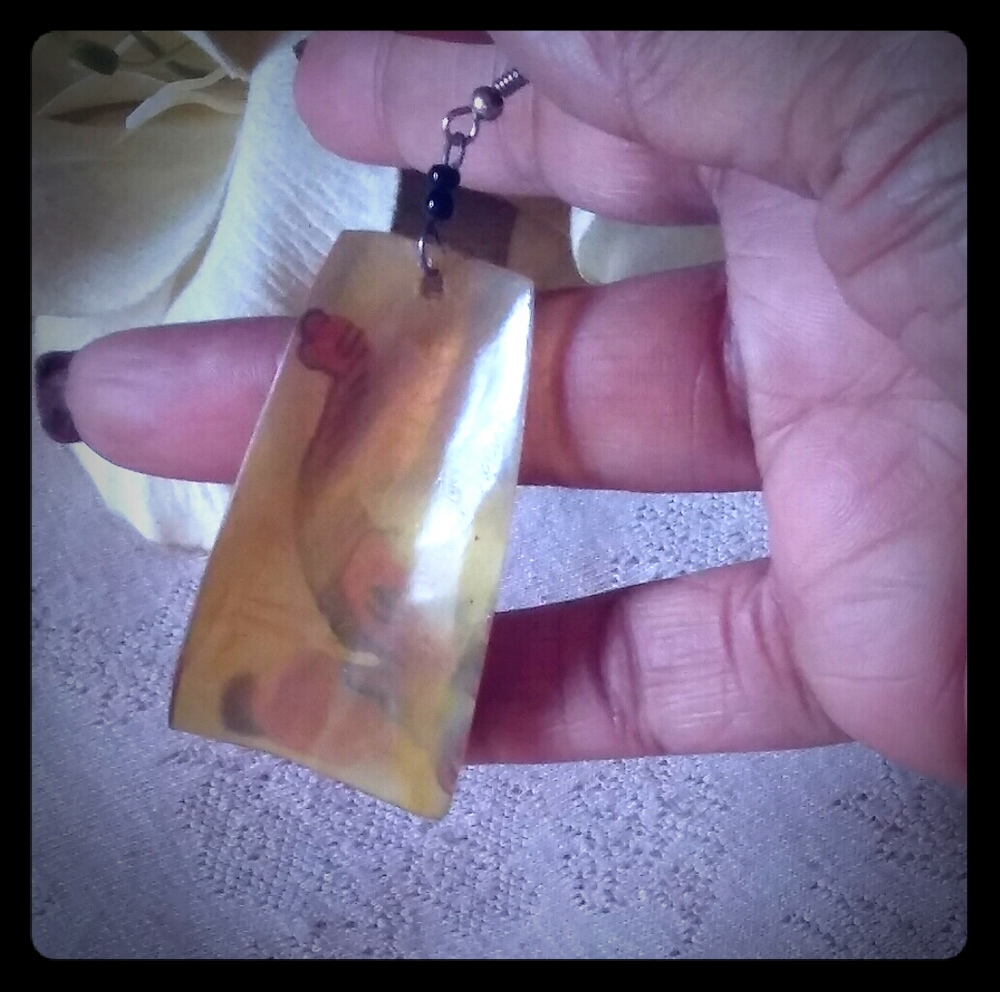 Vintage Shell Handpainted Elephant Dangle Earrings - image 7